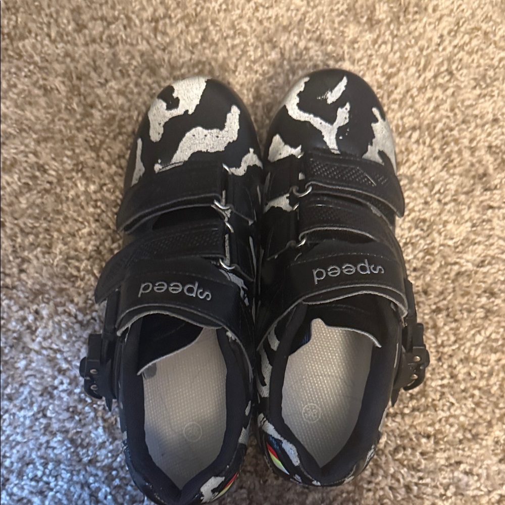 speed Women’s bike shoes (compatible with the peloton)